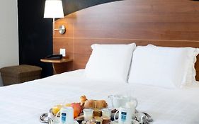 Kyriad Hotel Clermont Ferrand Centre  3*